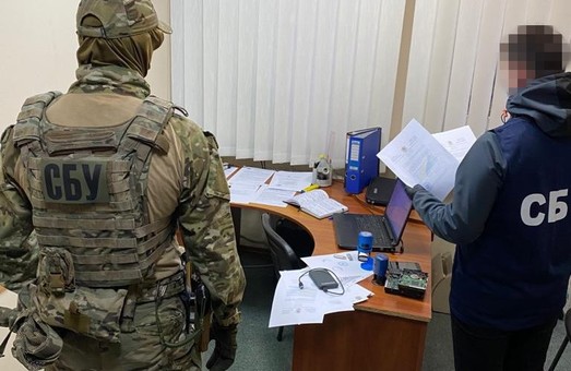 У Хмельницькому СБУ викрила фейкову «міську раду»