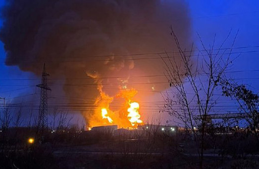 У російському Бєлгороді, що поруч із Харківщиною, спалахнула нафтобаза