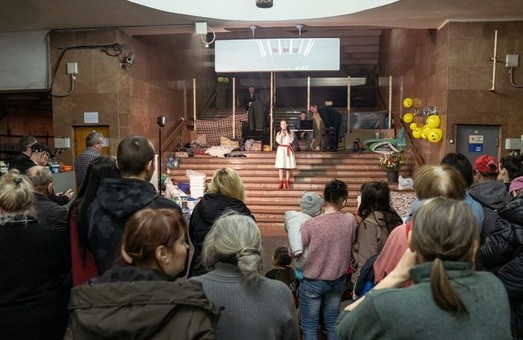 Харківський театр Музкомедії дає концерти у метро