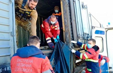 Із Харківської області тіла окупантів відвантажують вагонами (ВІДЕО)
